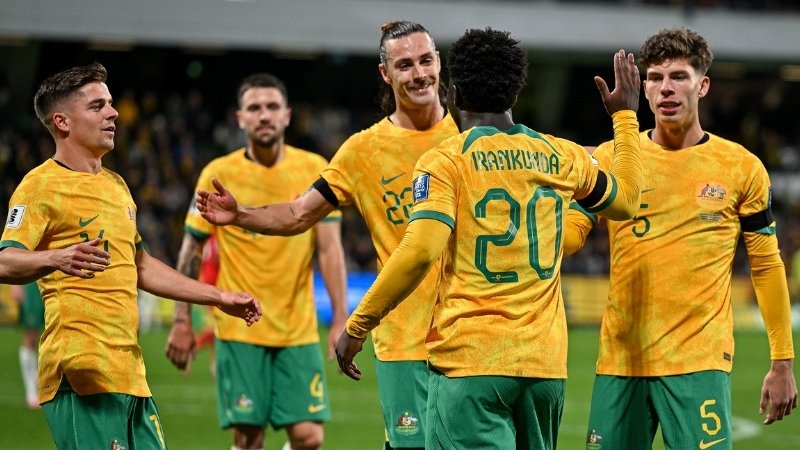 Football Australia cắt giảm mạnh tay để sống sót